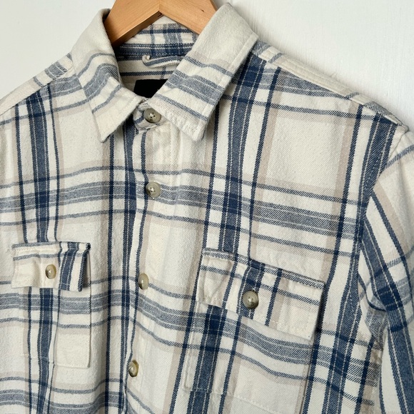 Ben Sherman Men’s Size L Long Sleeve Heavy Flannel Button Down Plaid Shirt - Picture 9 of 15